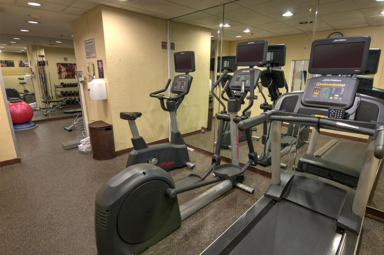 Holiday Inn Gainesville-University Center By Ihg Esterno foto