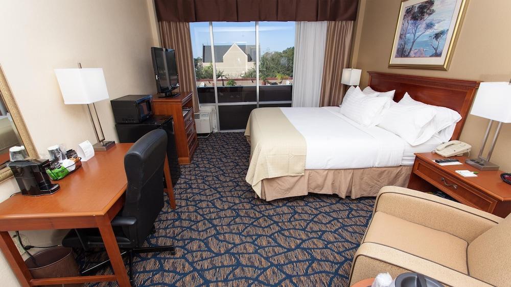 Holiday Inn Gainesville-University Center By Ihg Esterno foto