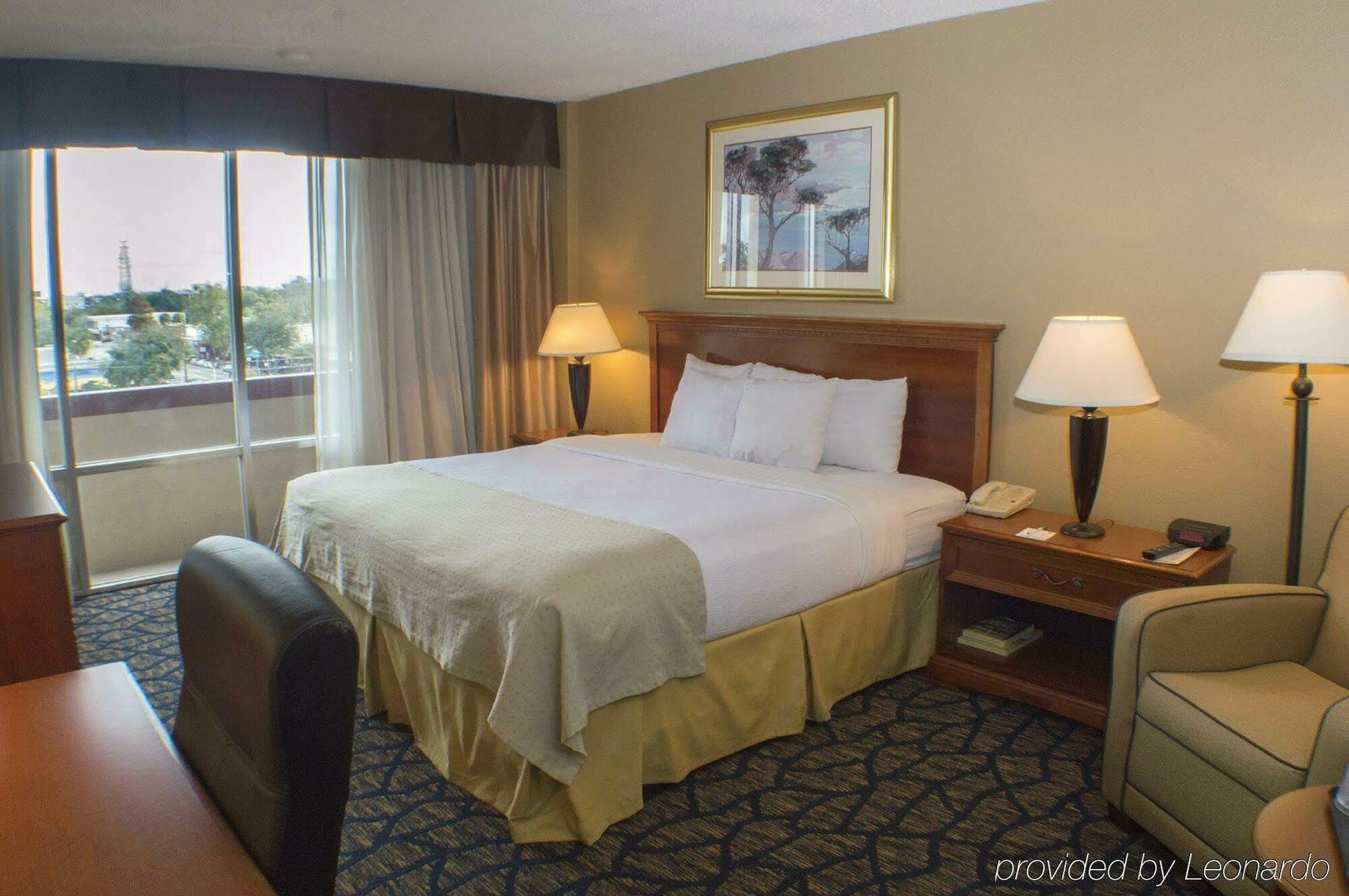 Holiday Inn Gainesville-University Center By Ihg Esterno foto
